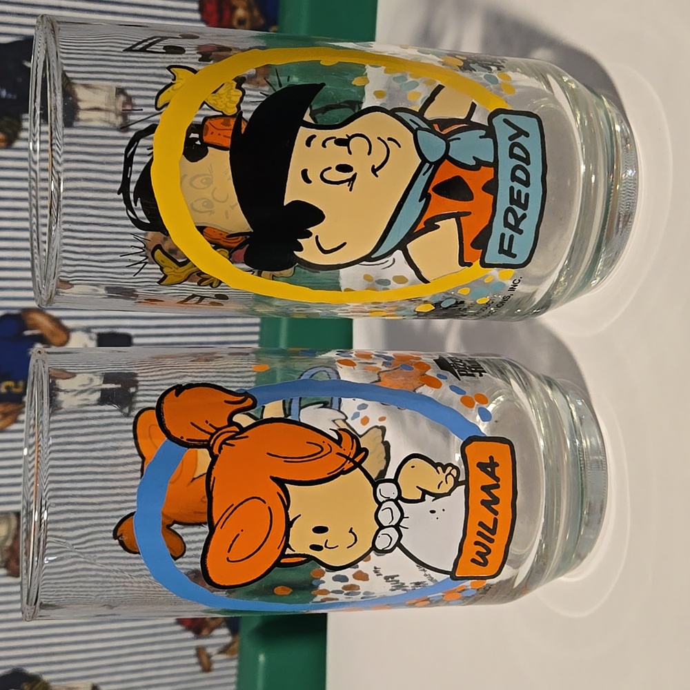 Vintage Wilma and Freddy Cartoon 1986 Glass Set - Picture 2 of 7